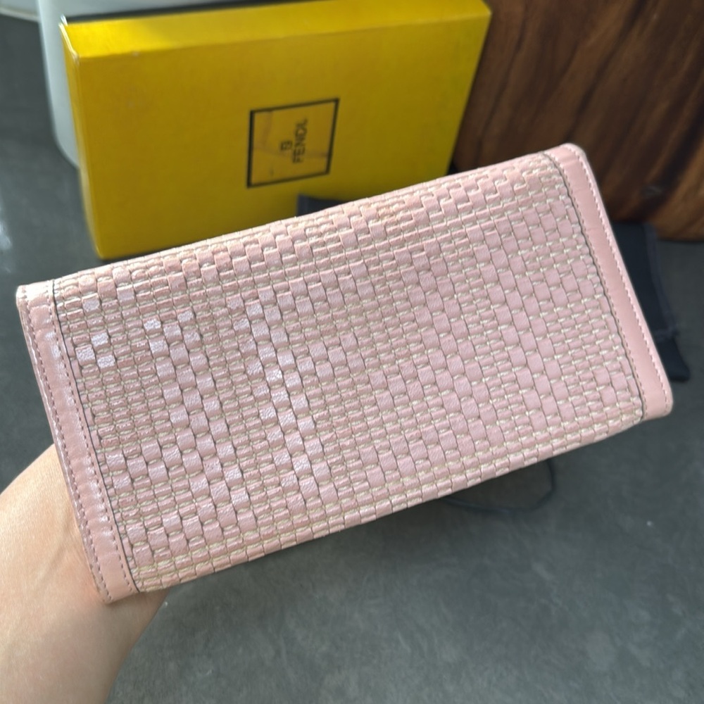 Fendi Calfskin Woven Baguette Wallet Rare 🦄 - Picture 5 of 15
